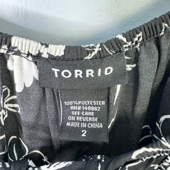 Torrid Floral 3/4 Length Bell Sleeve Gorgette Flowy Blouse Black White Sz 2X - Picture 8 of 12